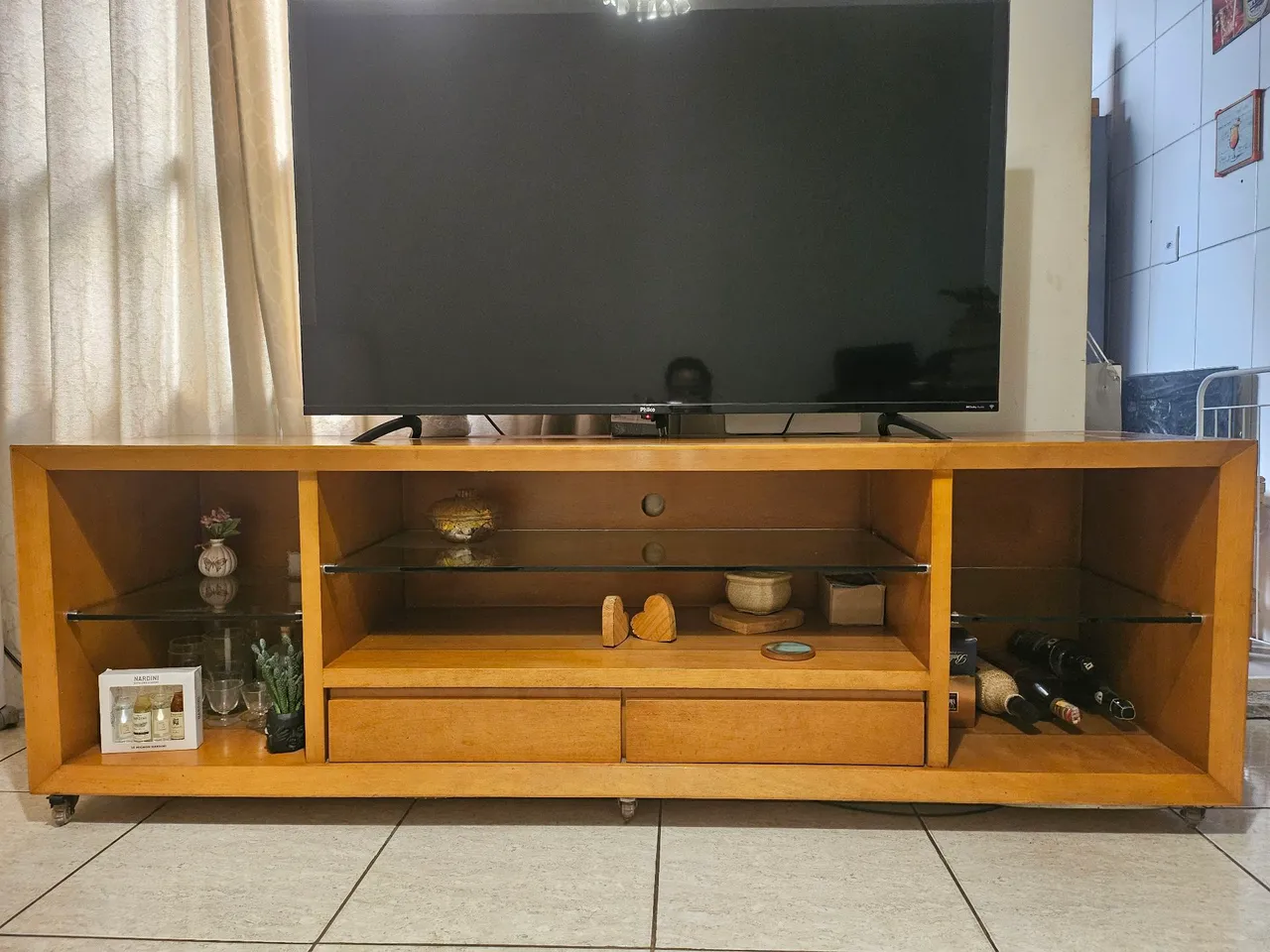 Rack de Madeira Maciça Freijó Amadeirado - Design Clássico e Funcional 2 metros
