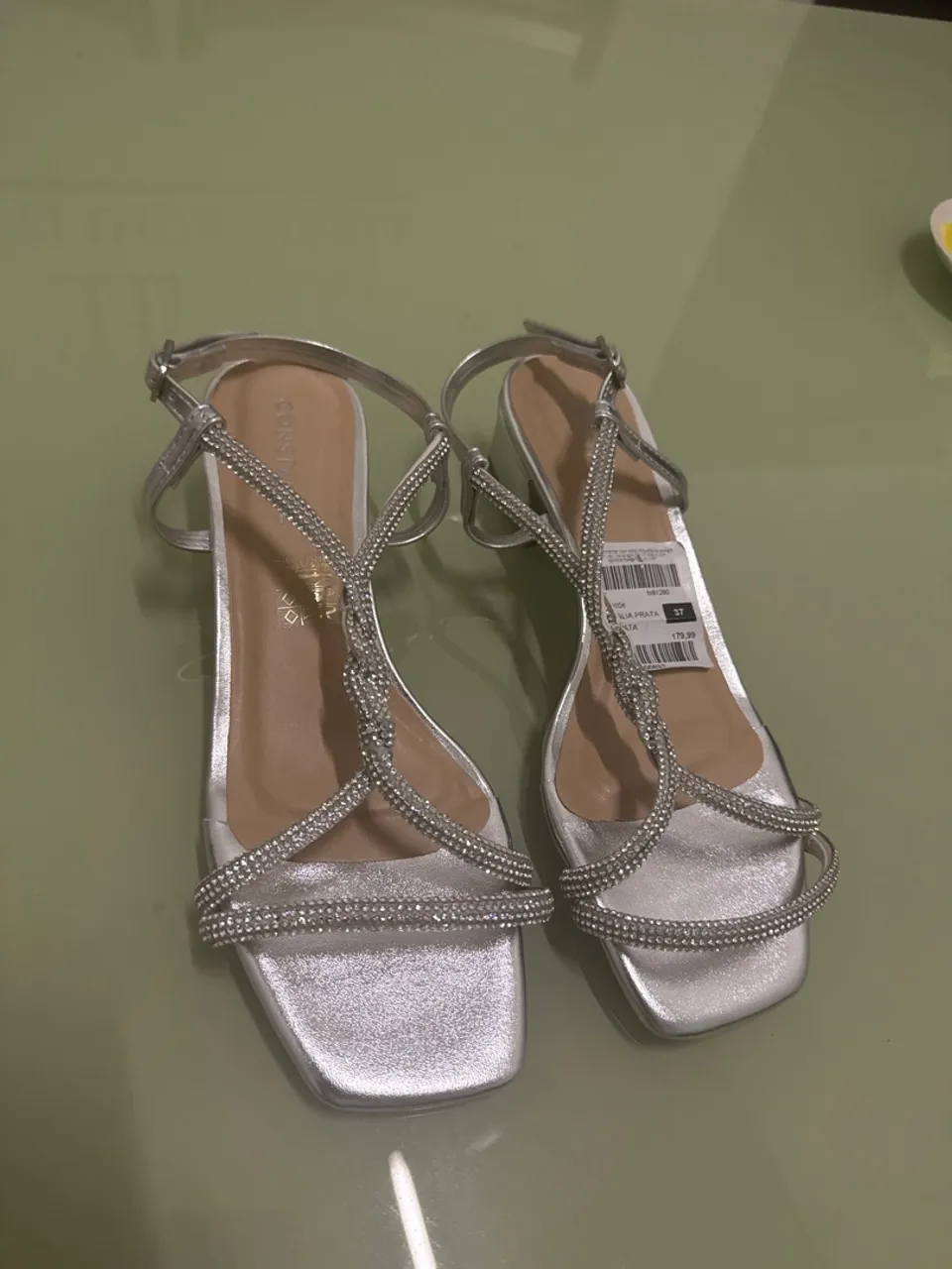 Sandália Feminina Prateada com Strass - Nova