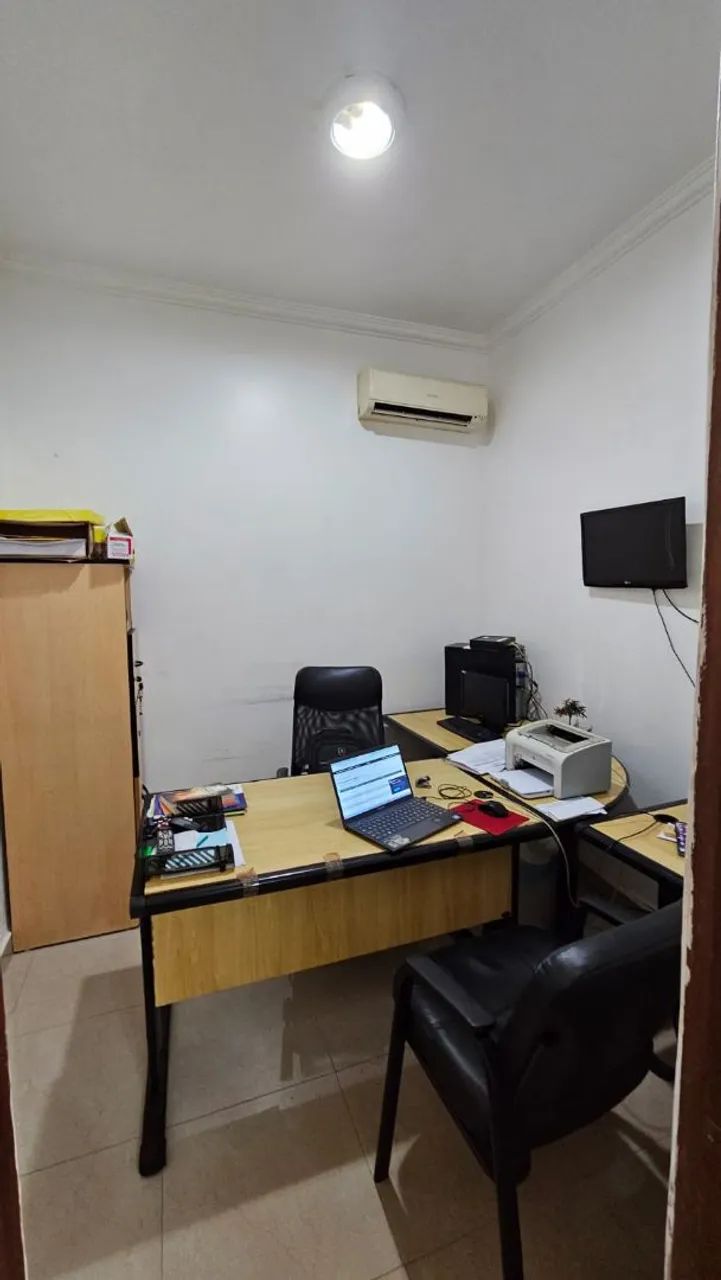 Casa com recepção ampla, sala de reunião. - Foto 2
