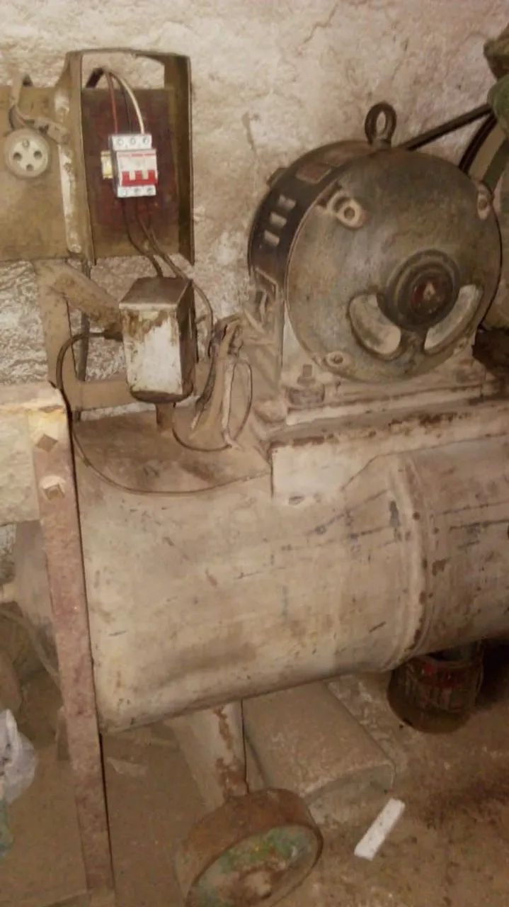 Compressor de ar industrial 350l trifasico - Foto 3