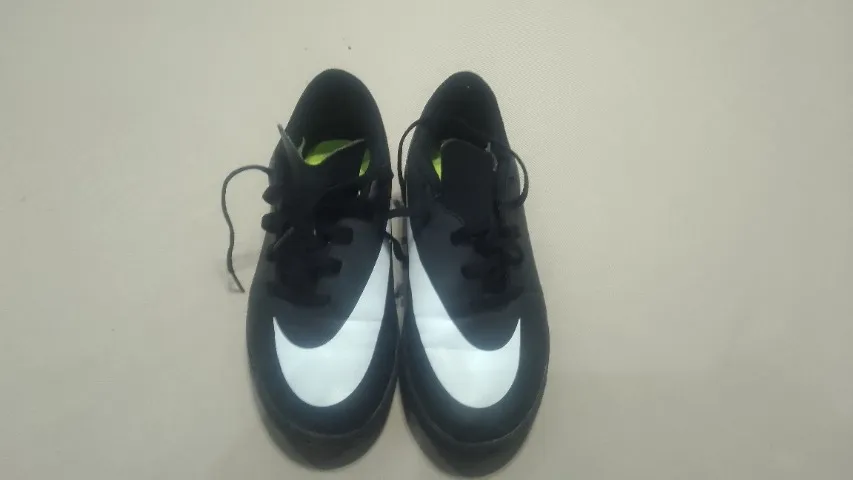 Chuteira society Nike original bom estado