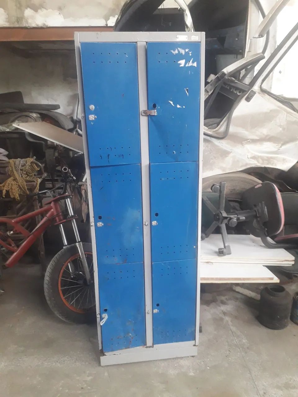 Armário de aço 6 portas