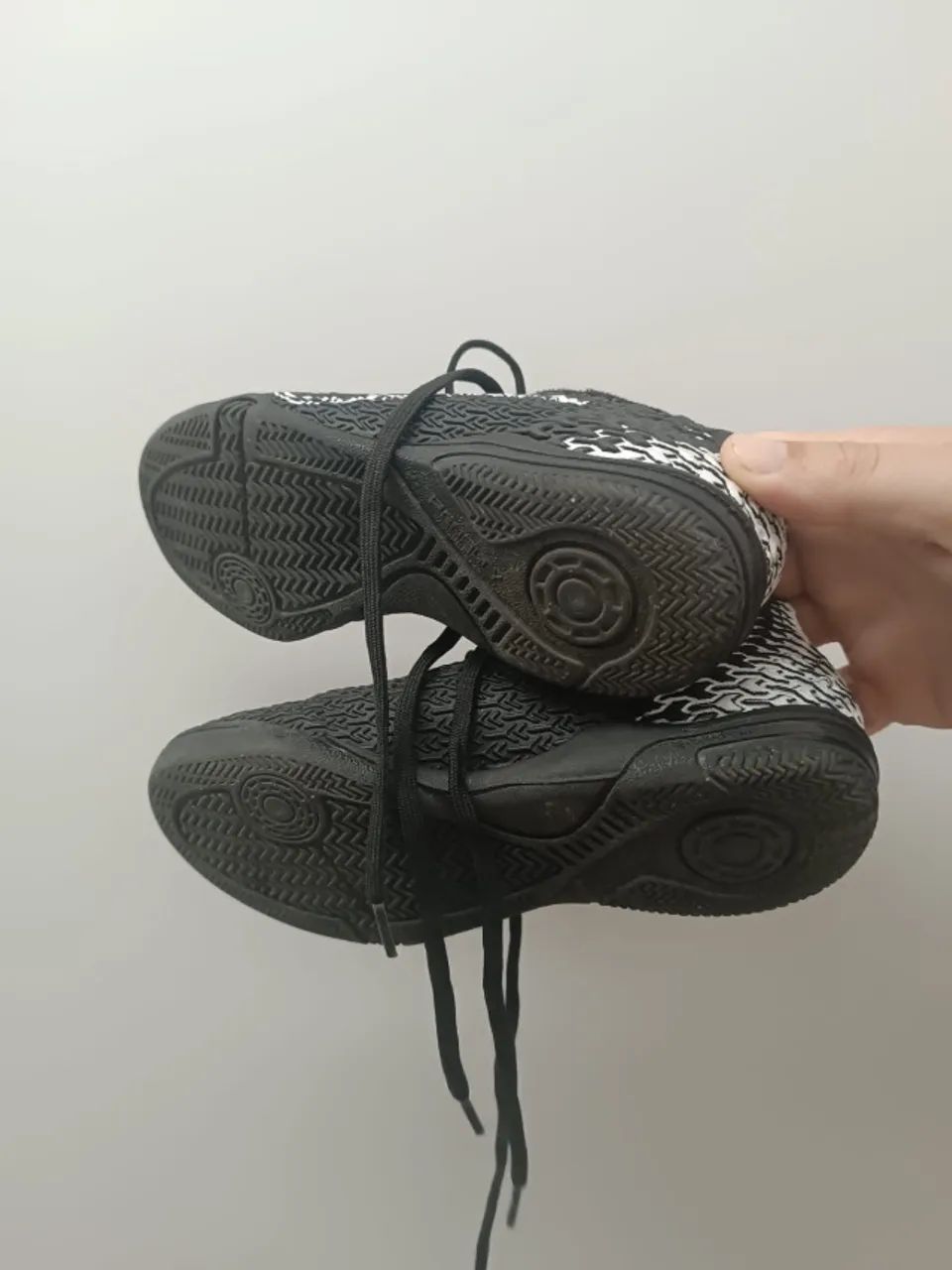 Chuteira infantil nova 