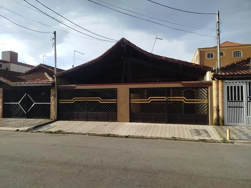 Incrivel casa individual na Ocian com 2 dormitórios, 2 WC, 2 vagas de garagem - Praia Gran