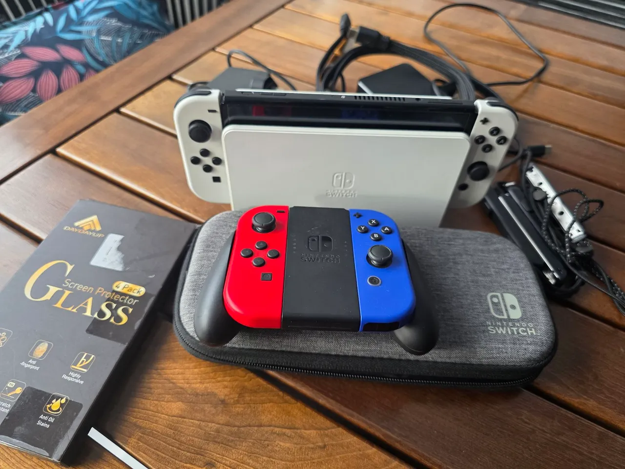 Nintendo Switch OLED Console + contole extra + Acessórios