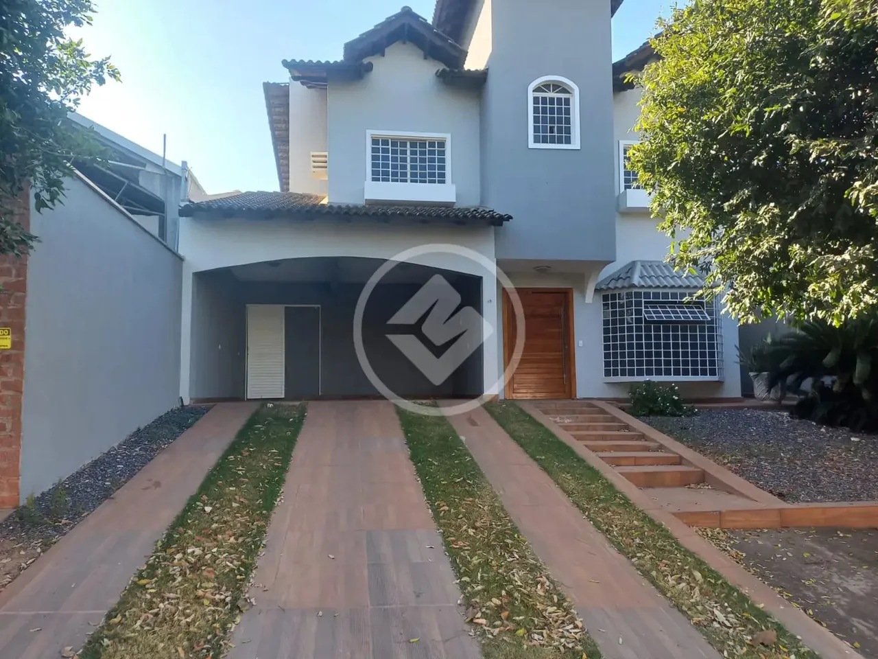 Vende-se sobrado Alto Padrão em Condomínio Fechado no Bairro Jardim Itália - 5 quartos, 1