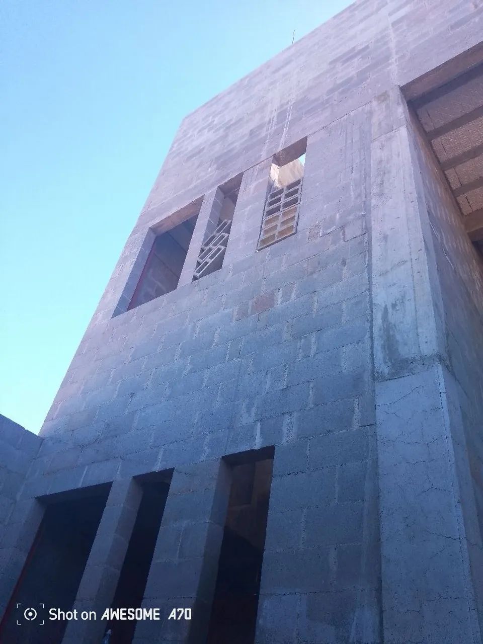 Vendo ou troco barracão industrial com 5 kitnet  - Foto 6