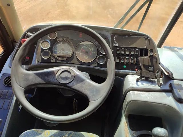 02 Onibus  MB motor dianteiro Rodoviário - Foto 3