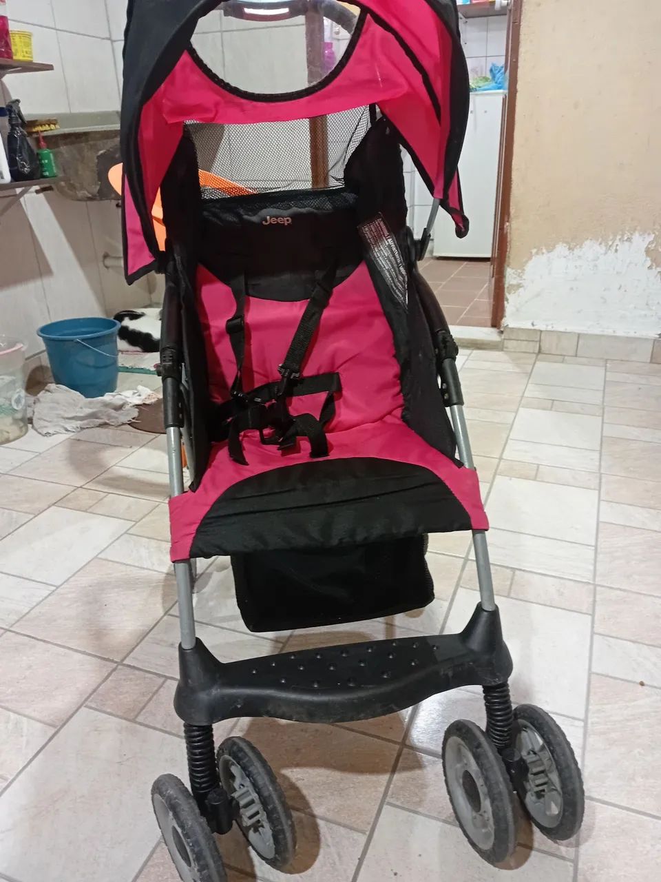 Carrinho de bebê Jeep