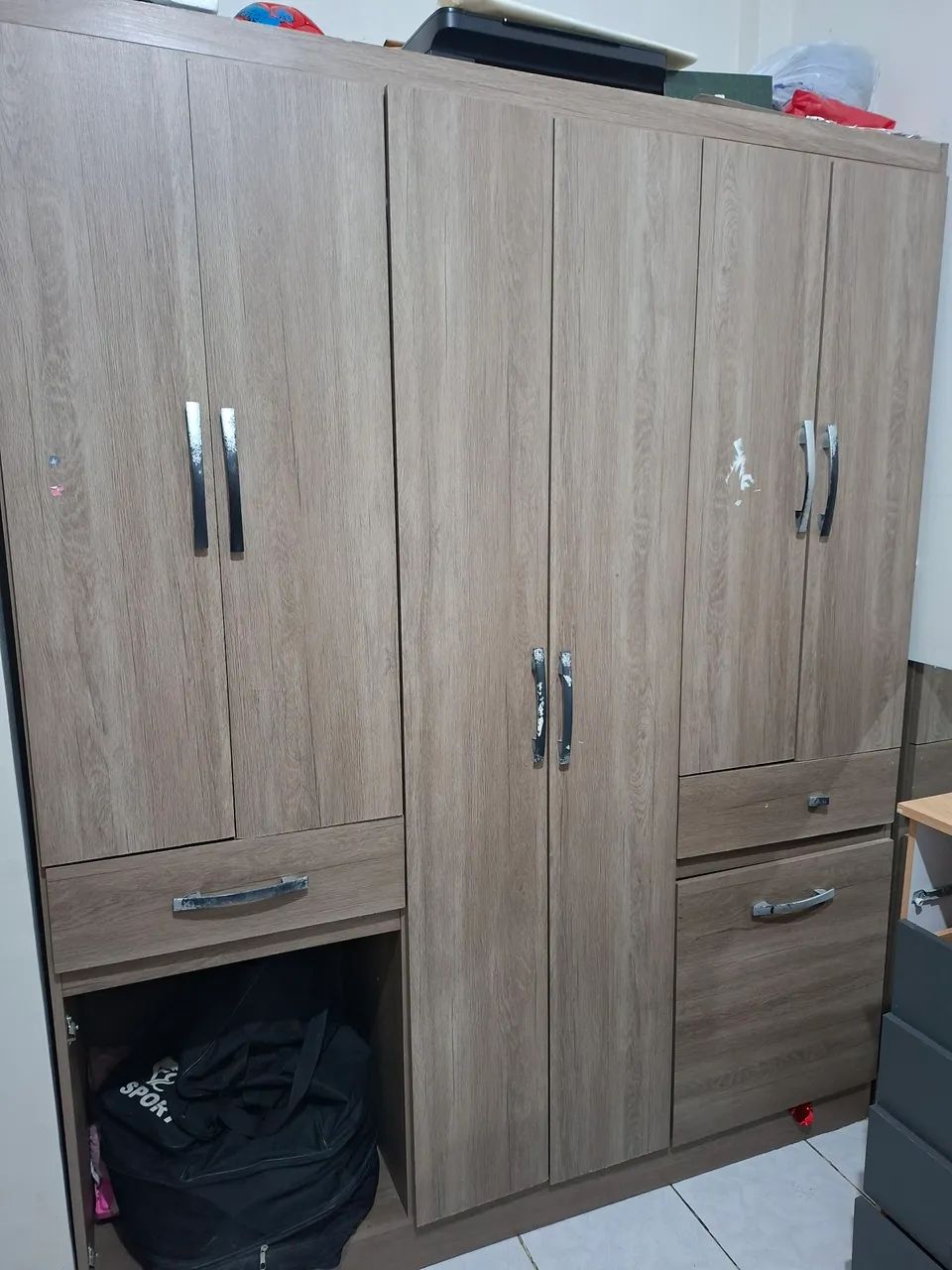 Guarda Roupa de 8 Portas