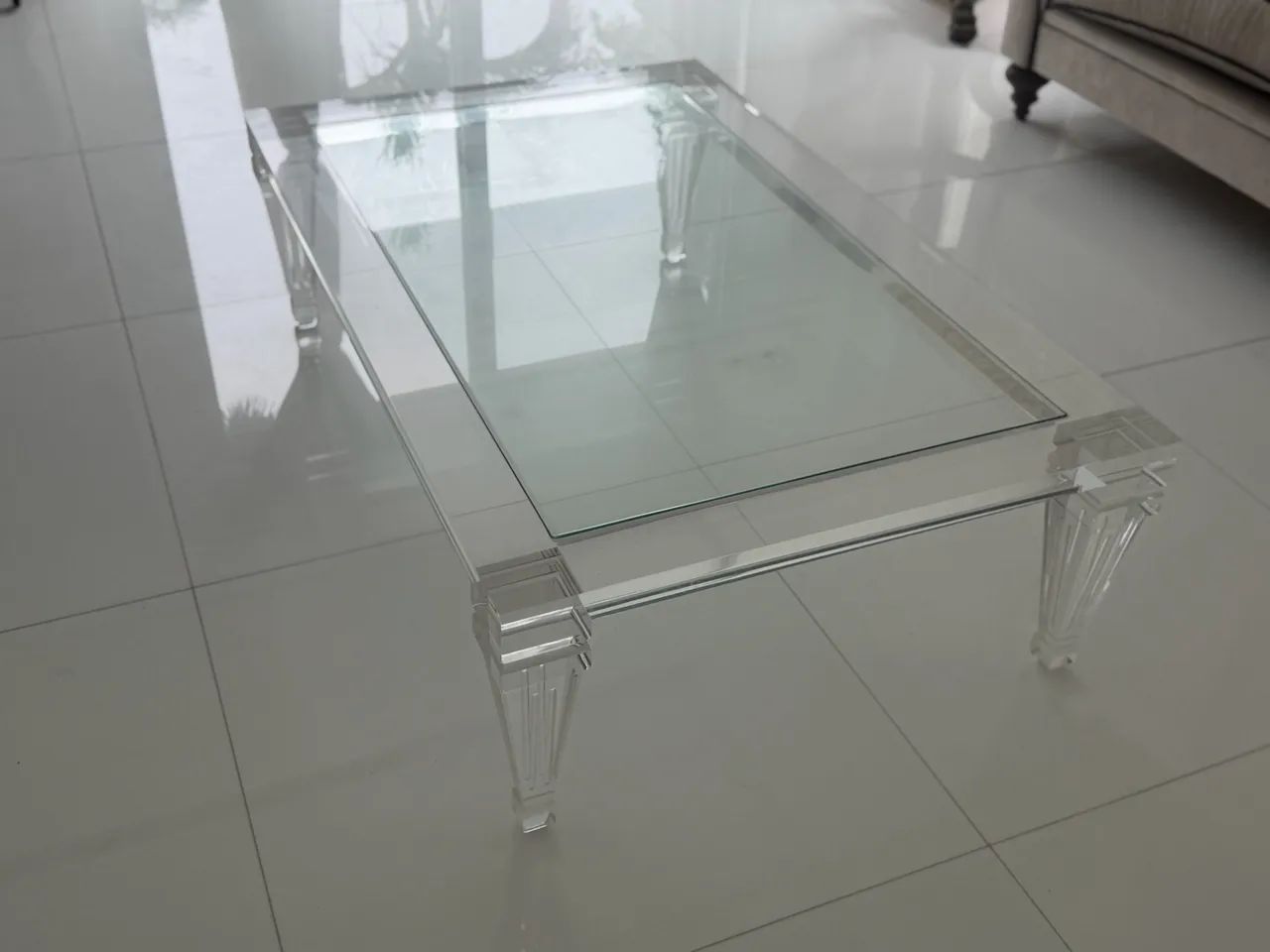 Mesa acrilico