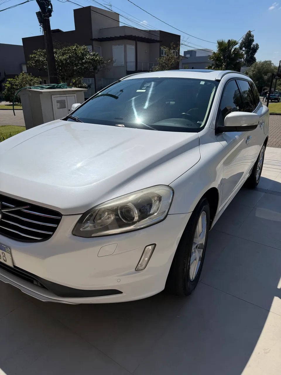 Volvo Xc XC 60 D-5 MOMENTUM 2.4 AWD Diesel 5p 2017
