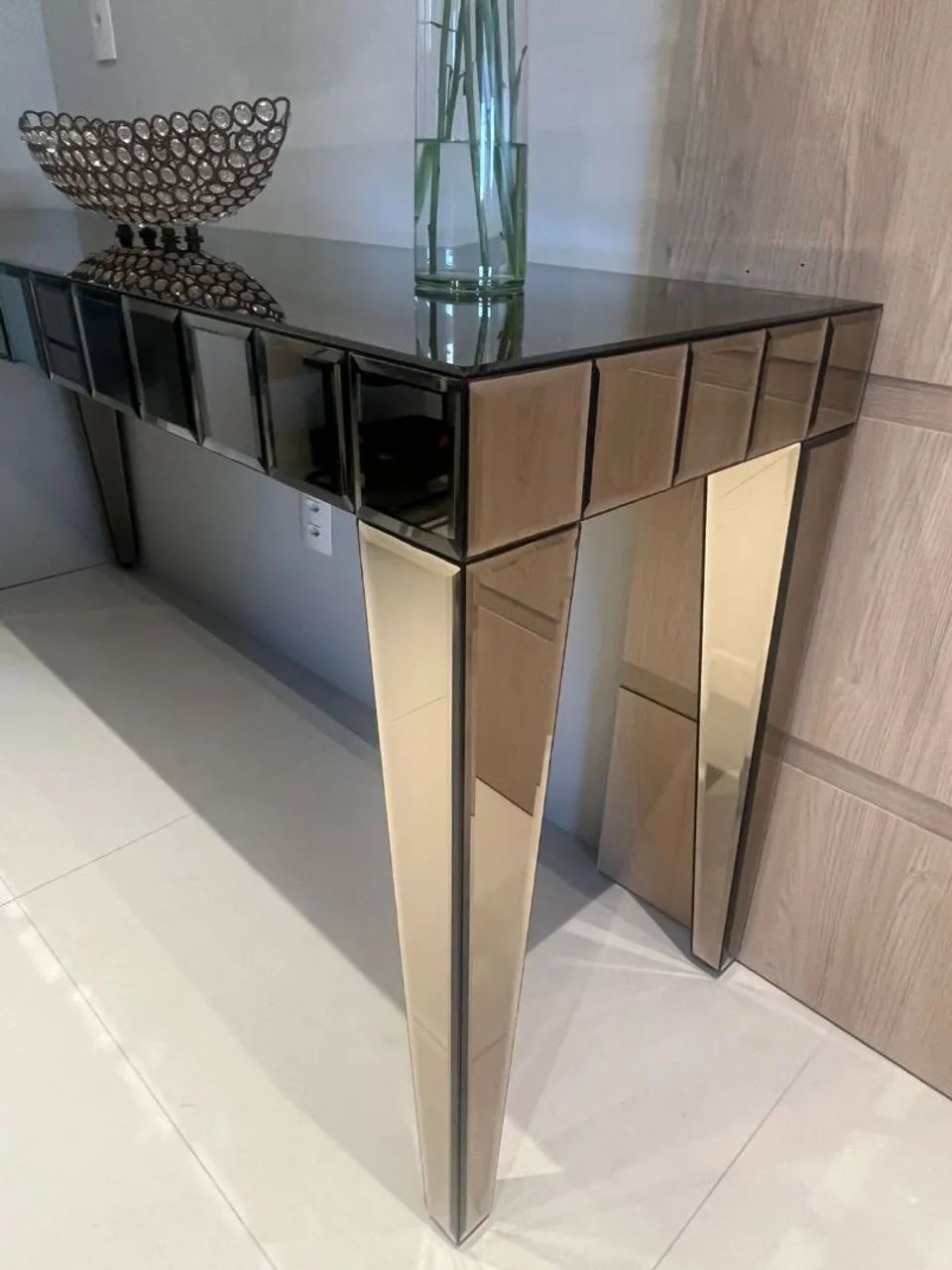 Aparador para sala espelhado