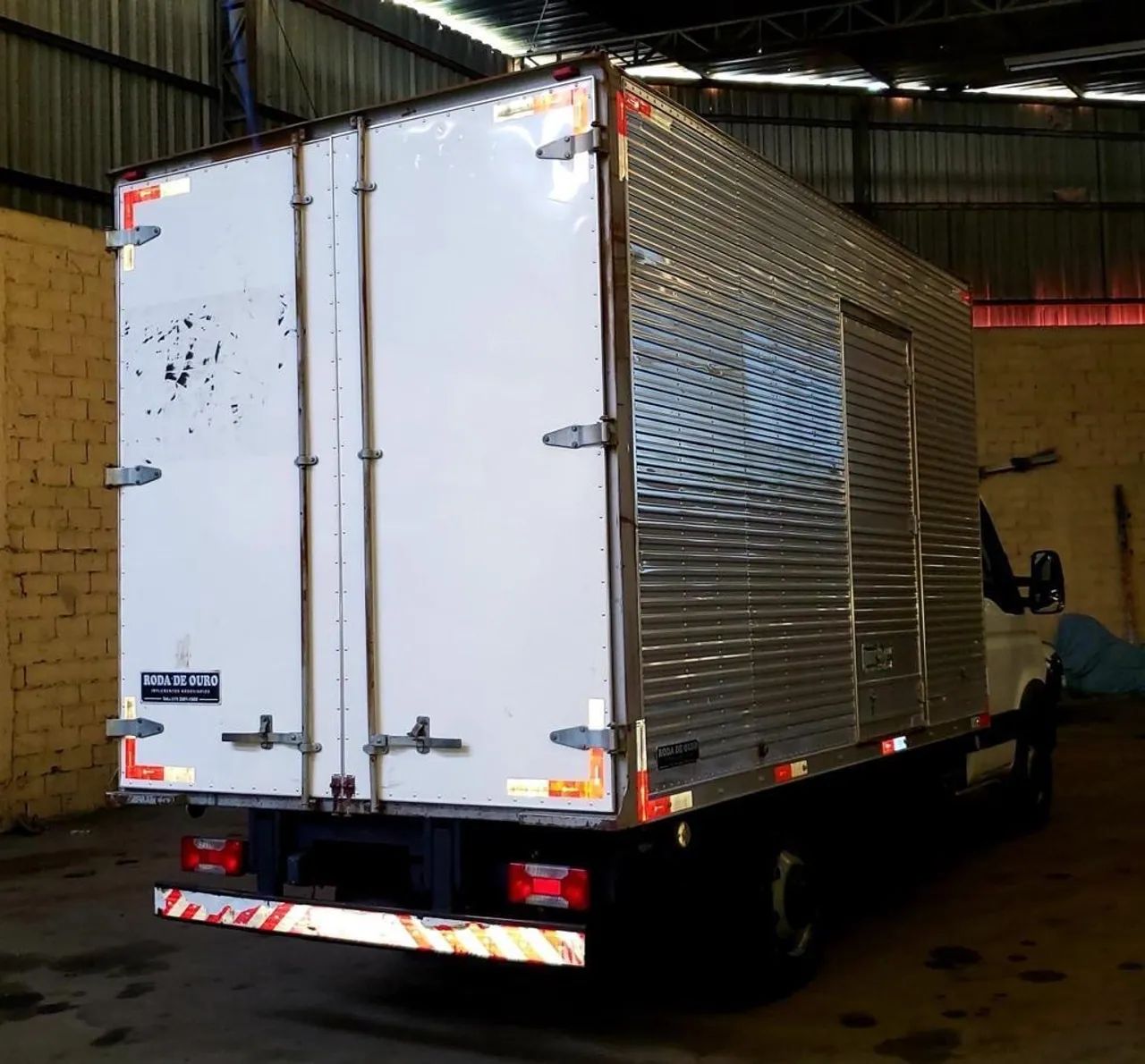 Iveco Daily 35S14 Ano: 2015 - Foto 5