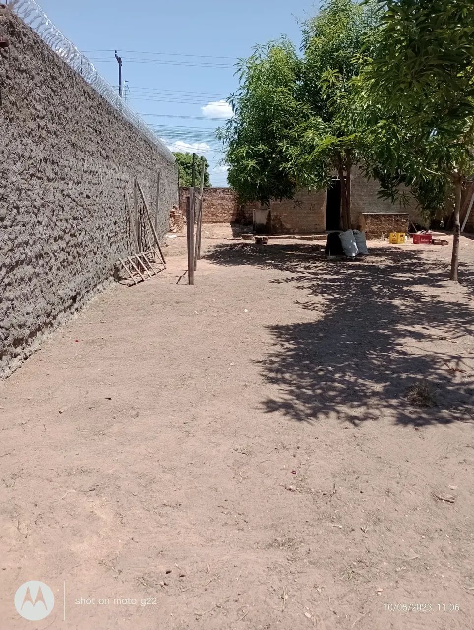 vendo essa casa na avenida principal do bairro São Bento  - Foto 4
