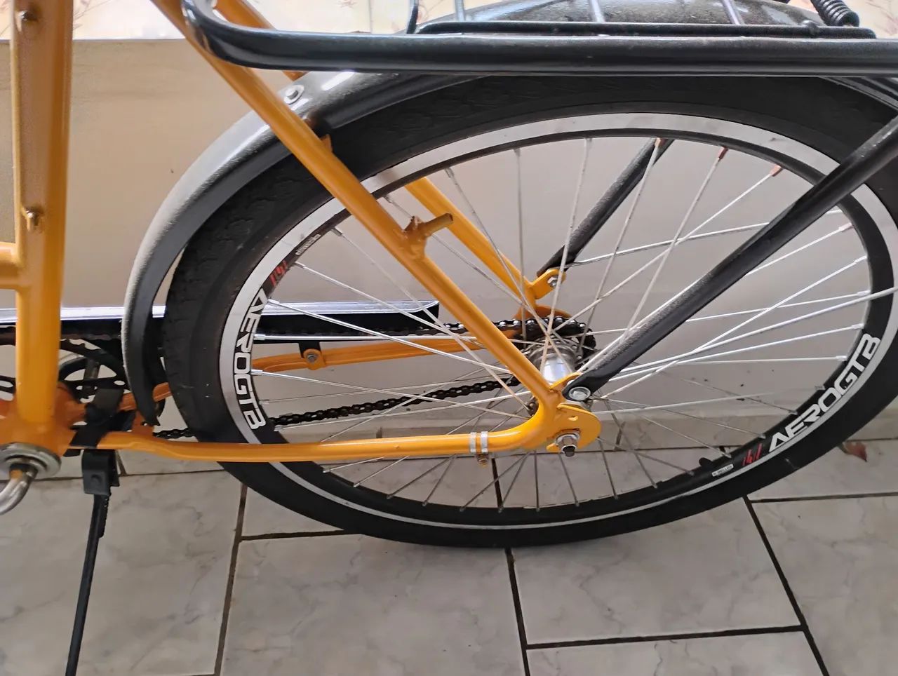 Bicicleta com acessórios. - Foto 4