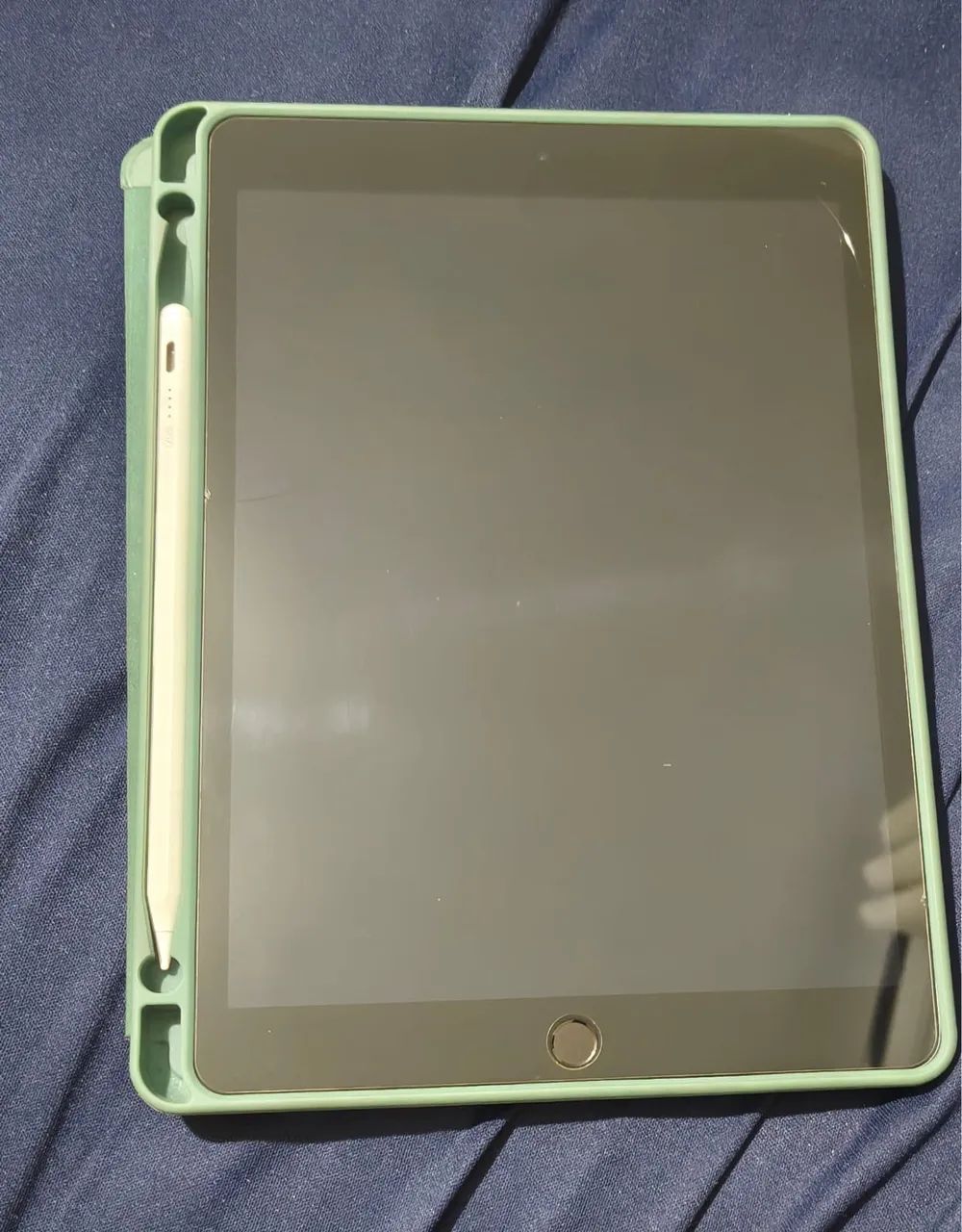 iPad 9 64GB - Tablet com caixa com caneta
