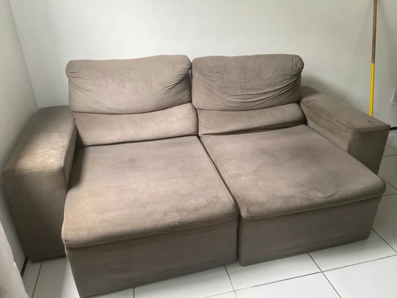 Selling a reclining sofa432959157164451841