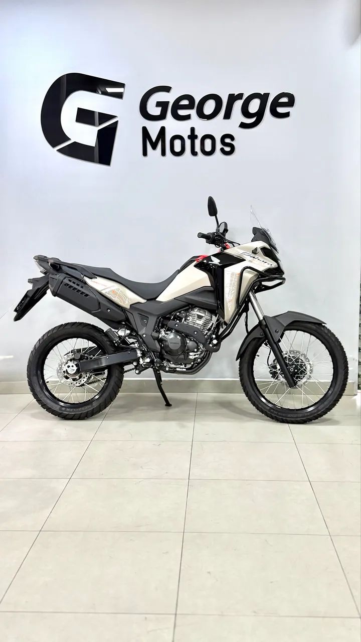 Honda SAHARA 300 Zero km