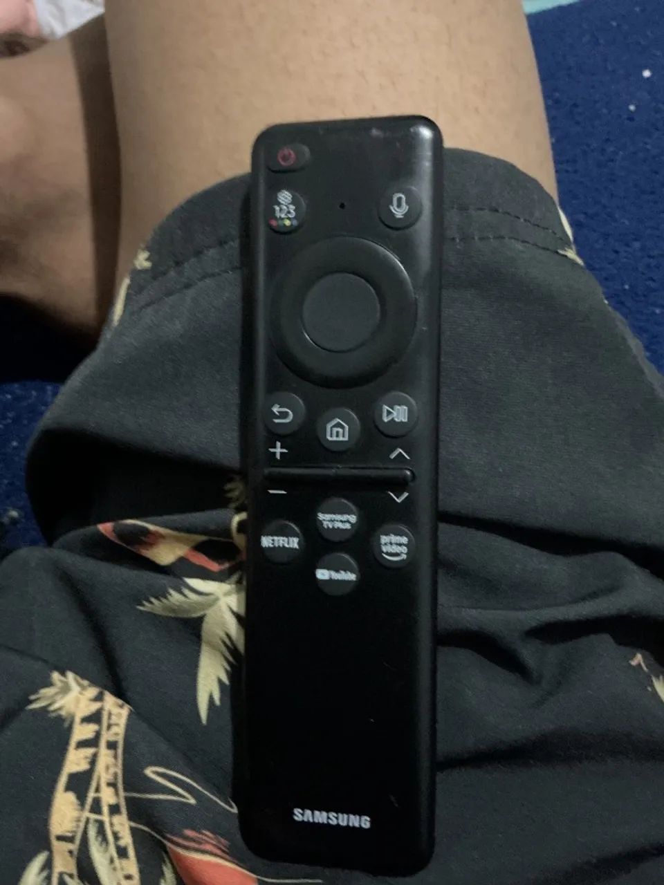 Vendo Smart TV 55" Samsung 4K UHD Crystal - Foto 4