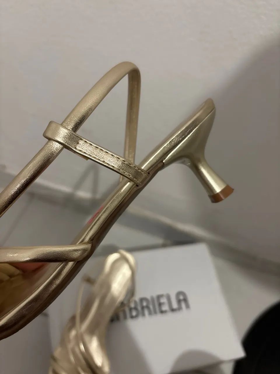 Sandália dourada Riachuelo  - Foto 3