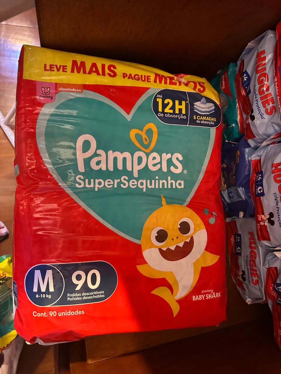 Fralda Pampers M (90 Tiras) 
