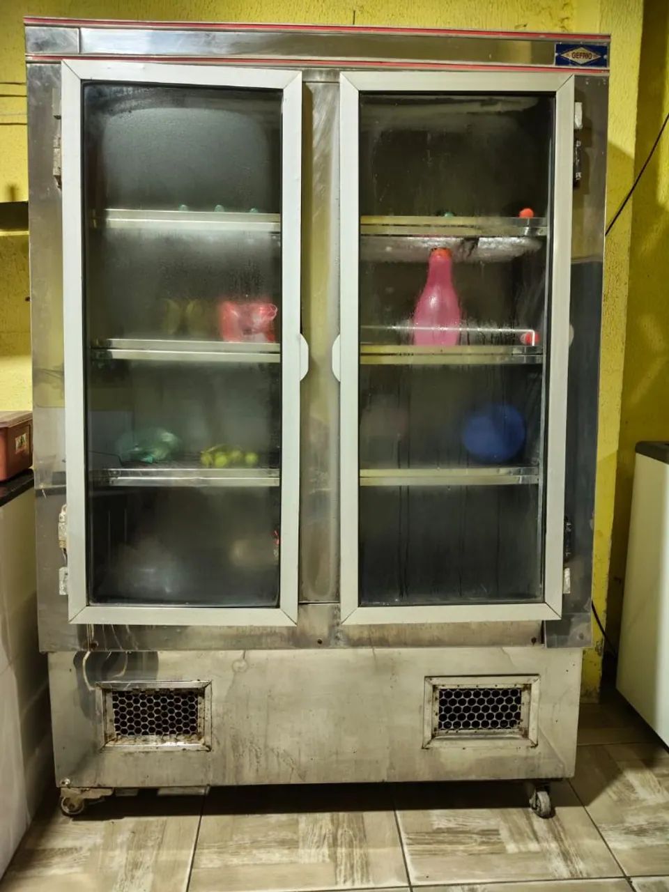 Freezer vertical