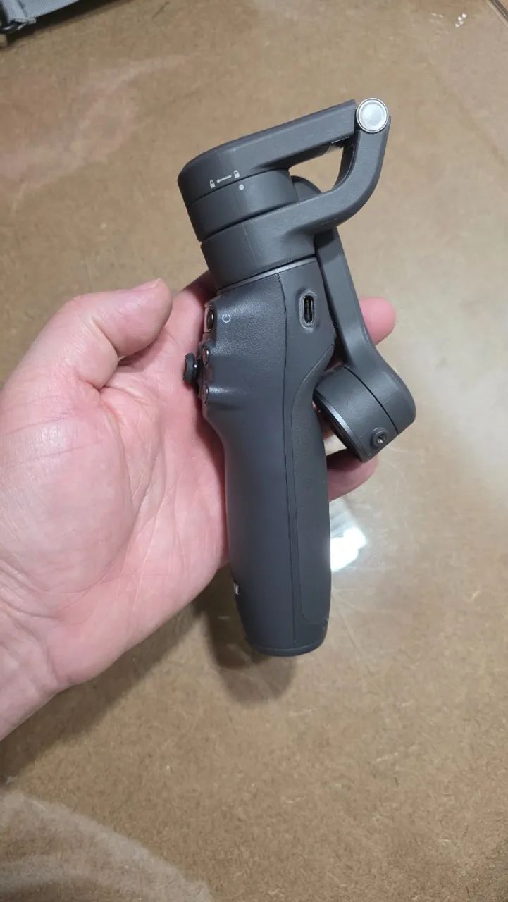 Kit DJI Osmo Mobile 6 + Maleta Rígida - Foto 5