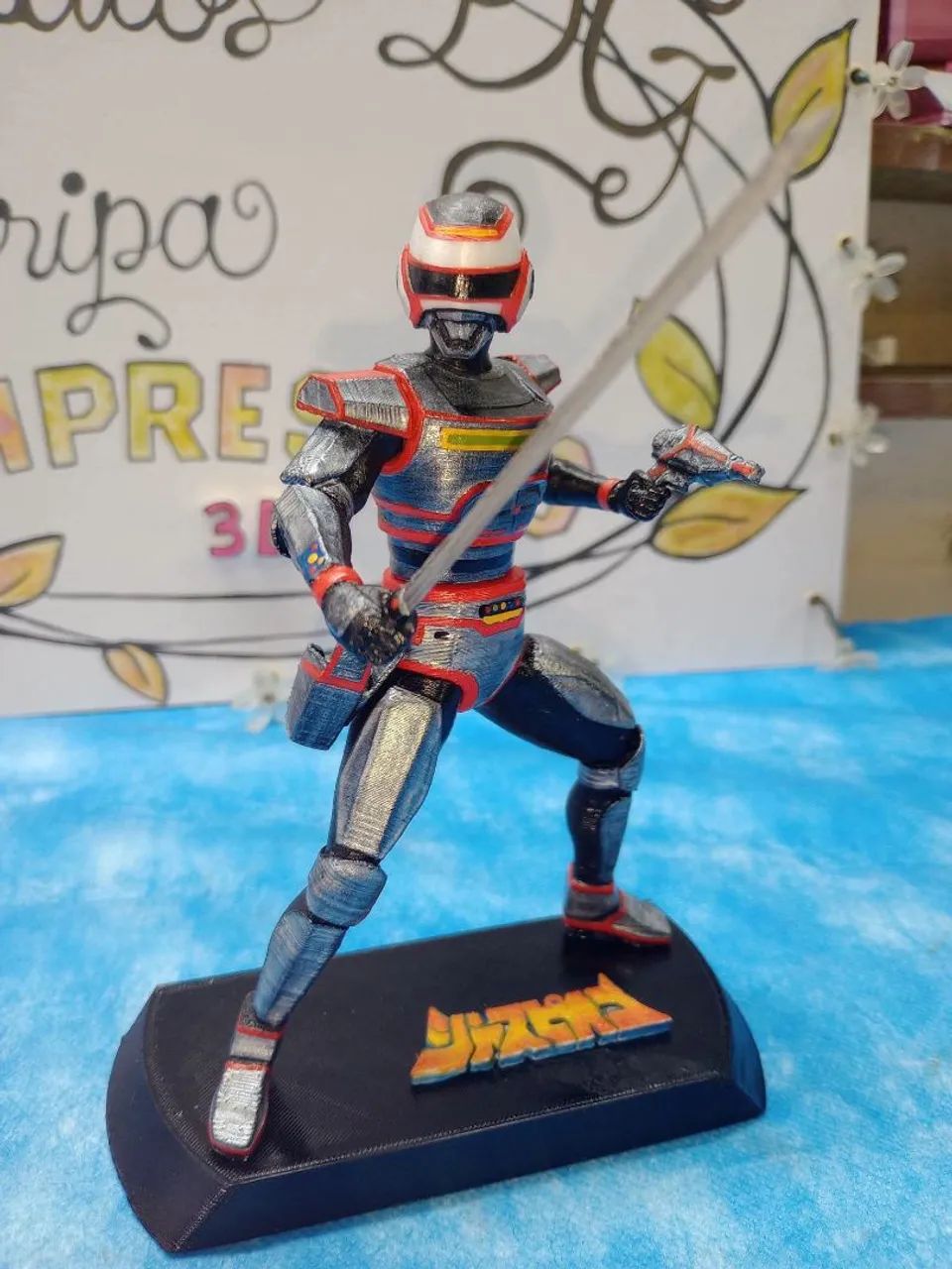 Figura Impressão 3D Boneco Jaspion 15cm altura.Base com logotipo.Tokusatsu - Foto 3
