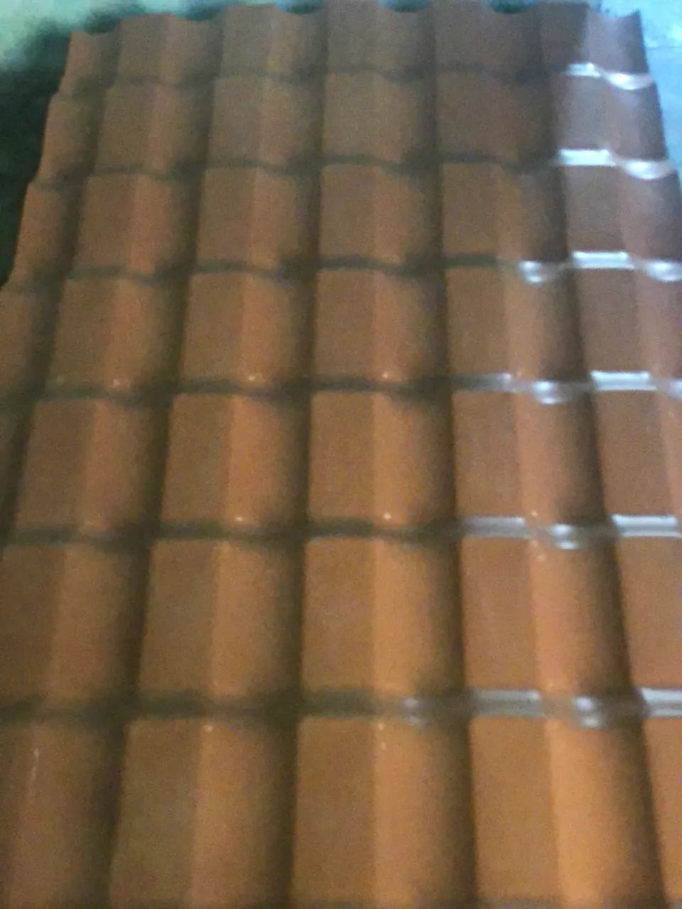 Vendo 40 telhas pvc cerâmica 242x88 com 240 parafusos originais