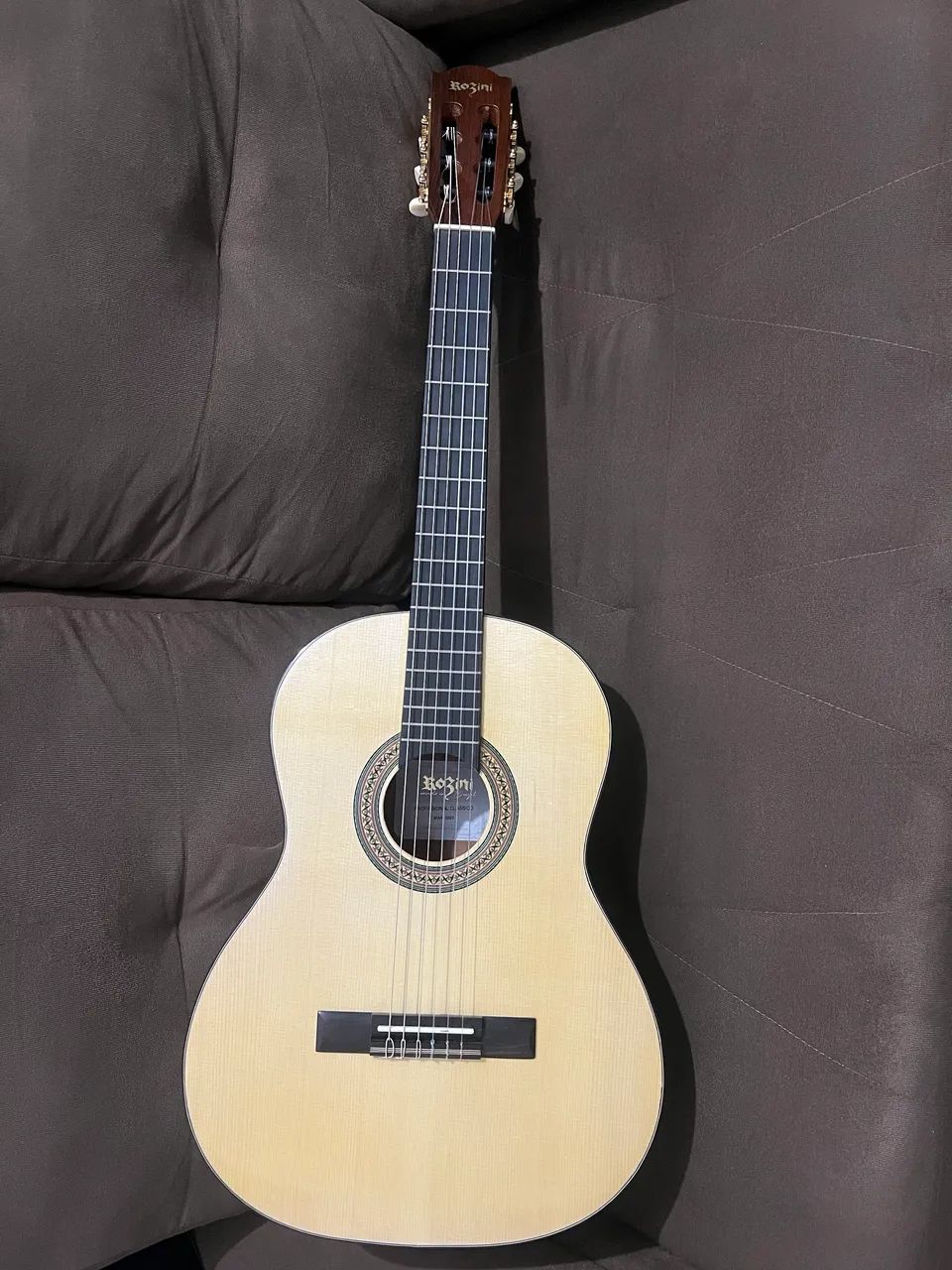 Vendo violão Rozini nylon