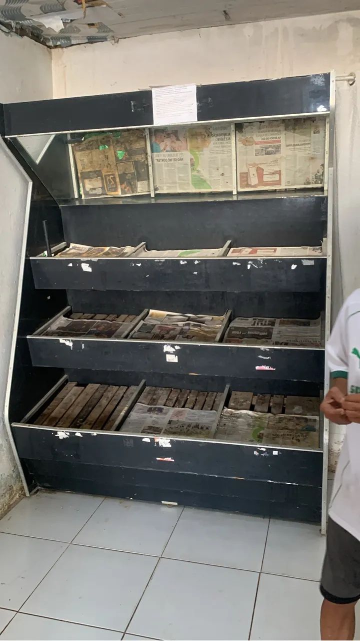 Vendo um repositor de frutas e verduras 