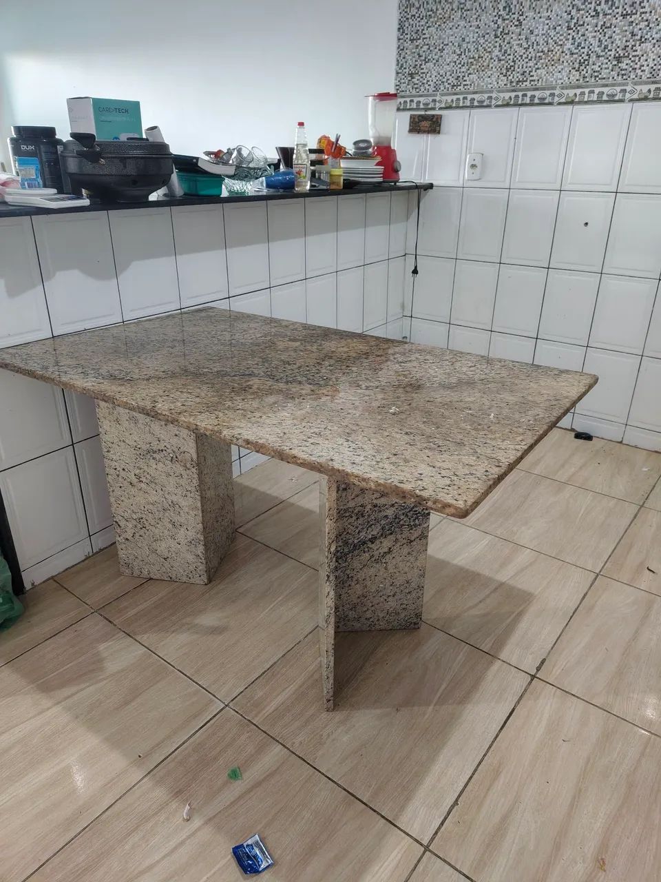 Mesa de mármore com base de mármore 
