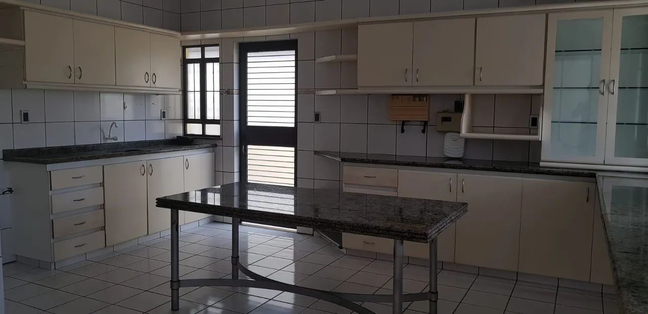 CASA VERMELHA COM VAGA GARAGEM PARA ALUGAR 400m2 - Foto 5