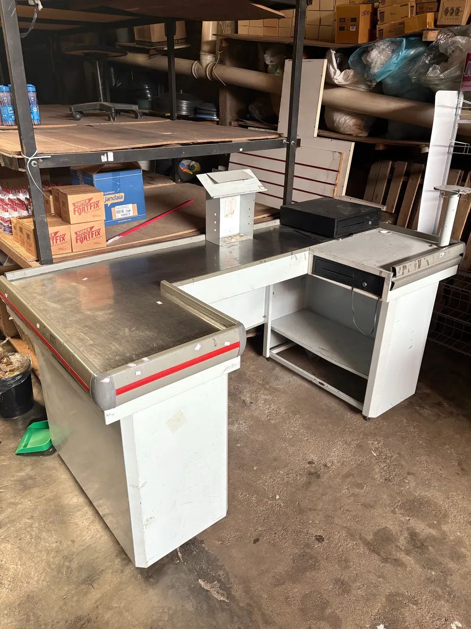 Caixa para comércio