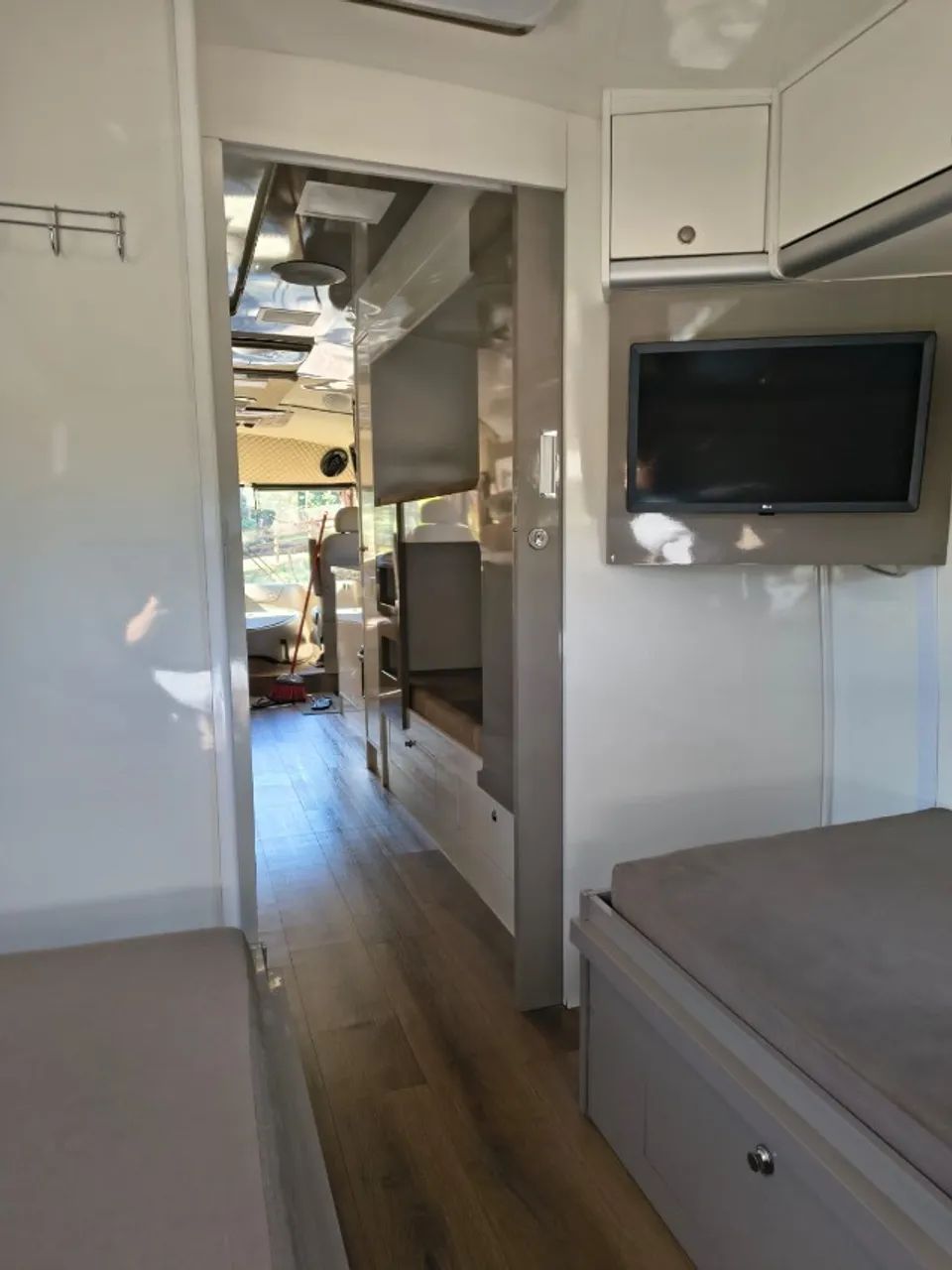 MOTORHOME VW 9.150 MWM - CASA 2023 - COMPLETÍSSIMO - Foto 5