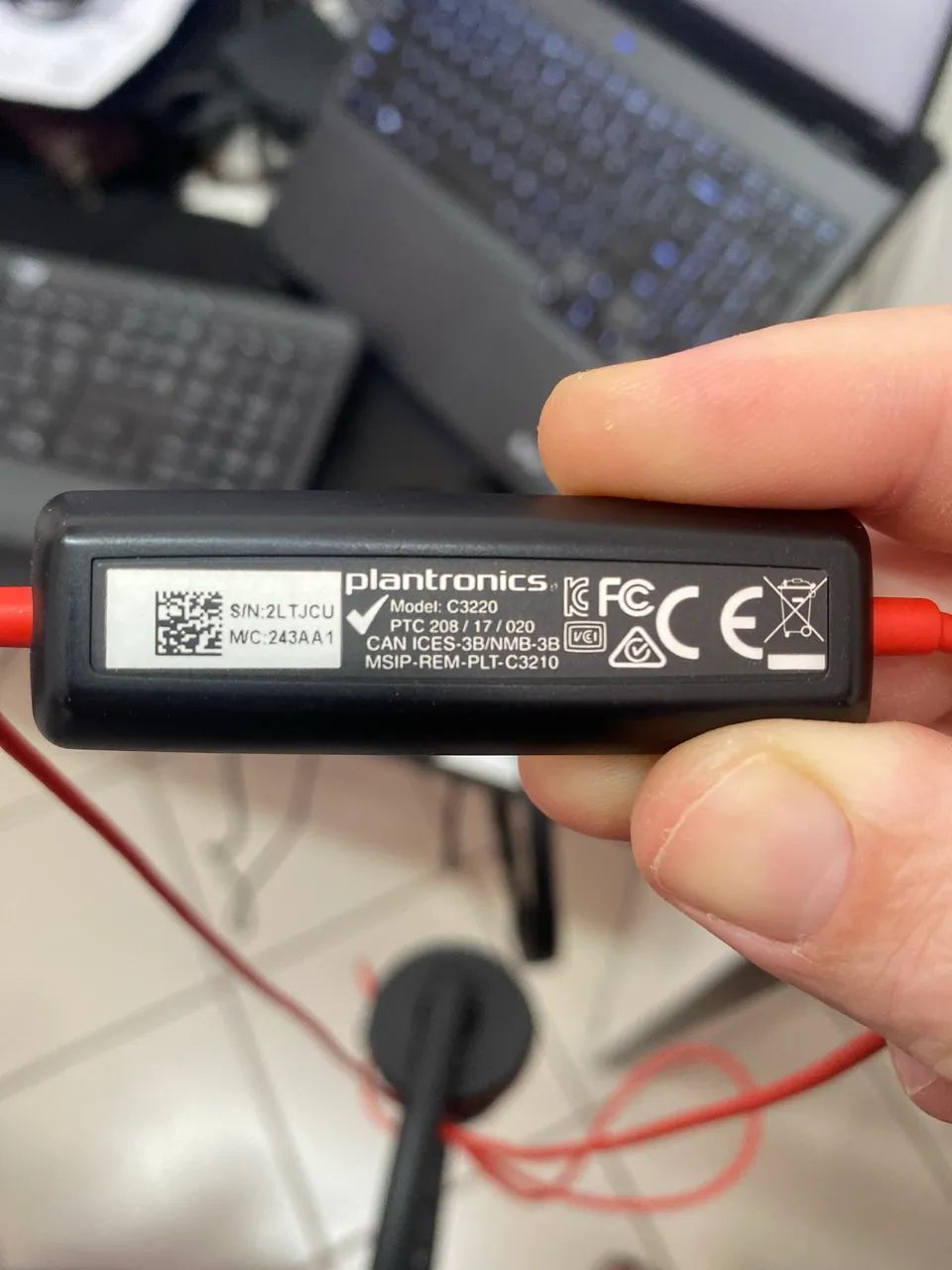 Headset plantronics blackwire c3220 usb  - Foto 3