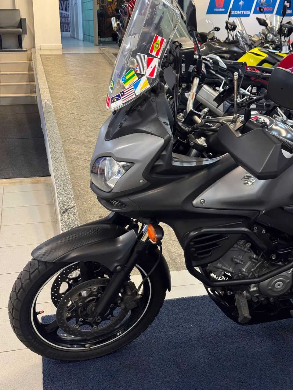 SUZUKI V-STROM 650 16/2017 - Foto 5