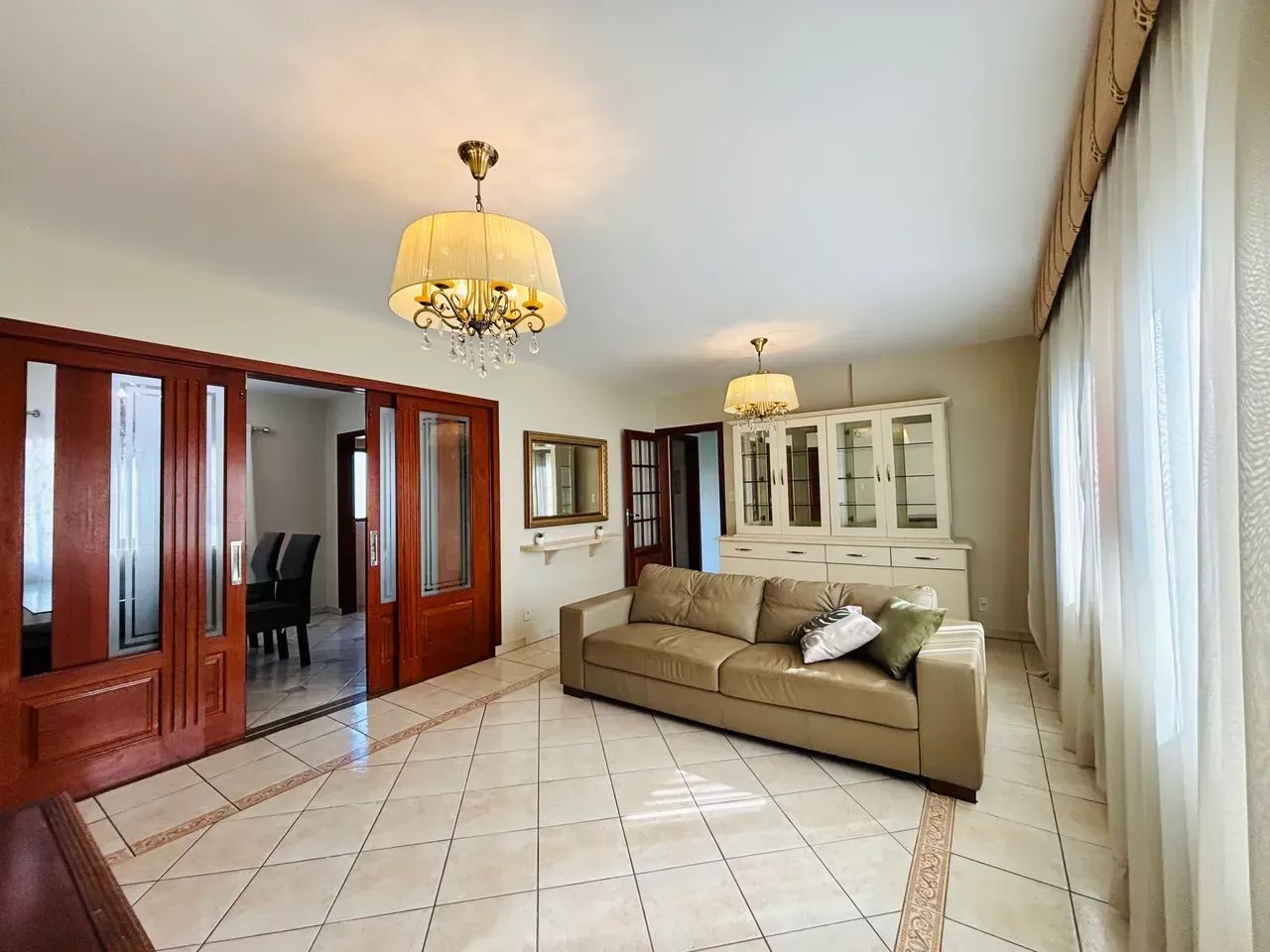 Amplo Apartamento no Centro, 3 quartos com suíte, dependência/escritório e sacada - Foto 3