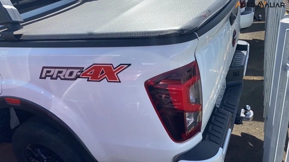 Nissan Frontier Pro4x CD 4X4 2.3 Bi-TB Die. AUT 2024 - Foto 3