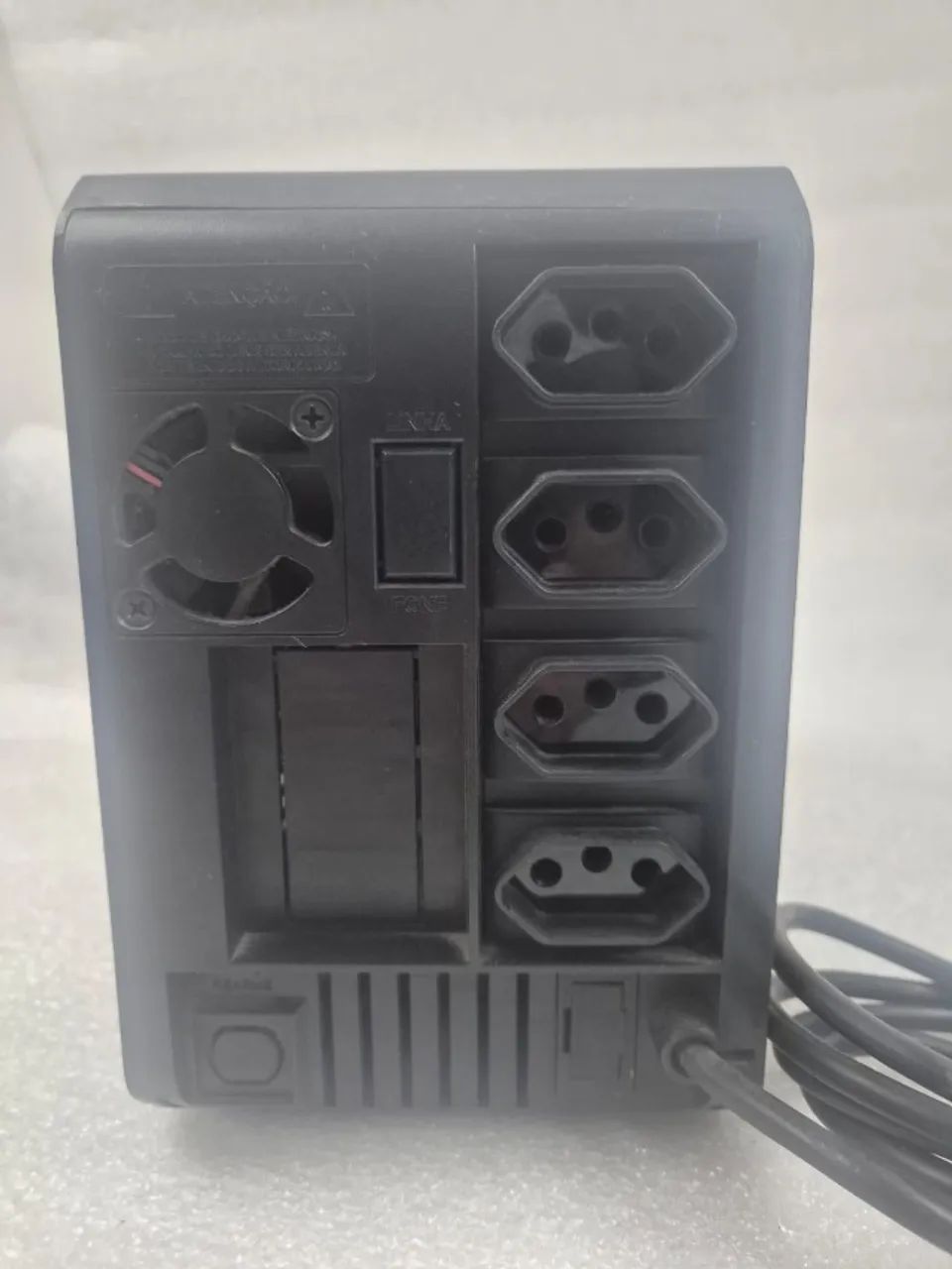 Nobreak APC Back Ups 600 - Foto 2