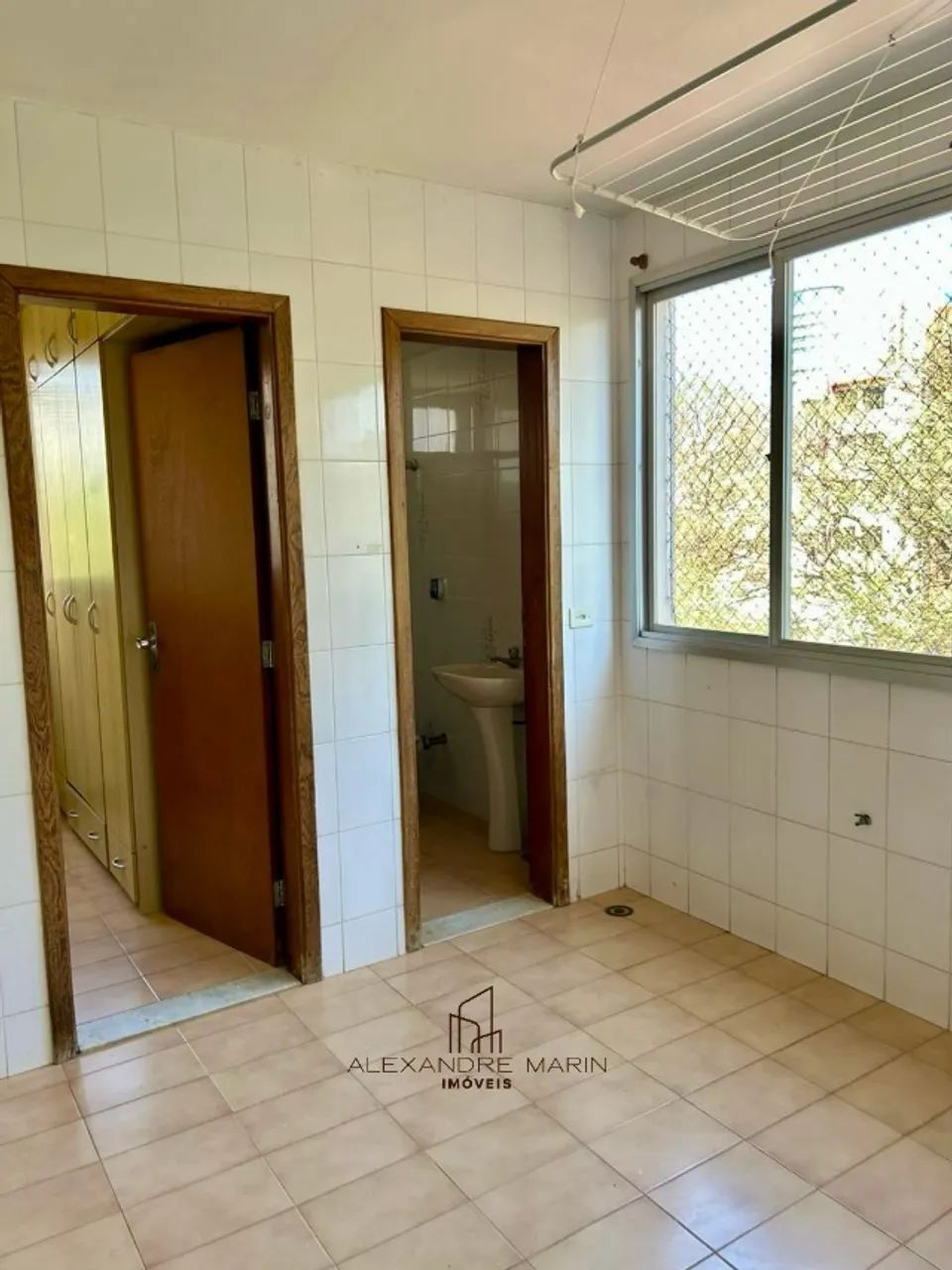 ALUGUEL Apartamento de 3 quartos (1 suíte) com sacada na Zona 7 - Foto 4