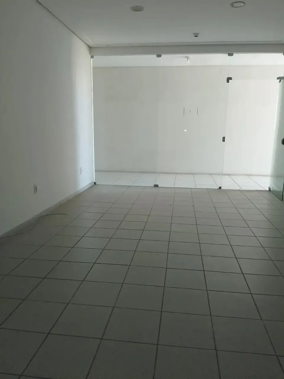 Alugo sala comercial no 1° andar em rio doce - Olinda/PE