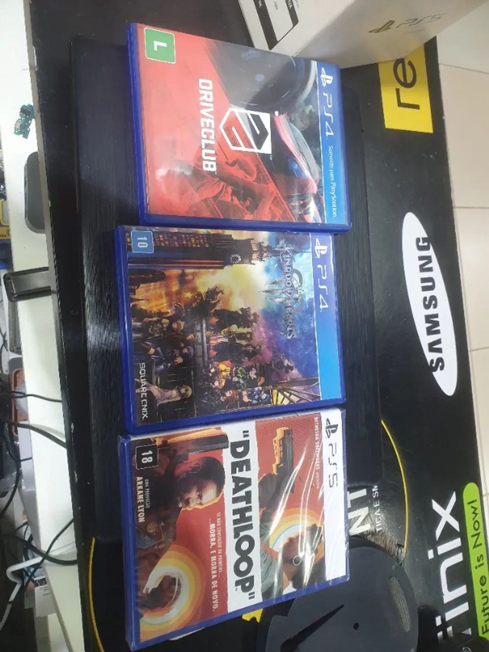 Ps5 completo na caixa com 3 jogos - Foto 2