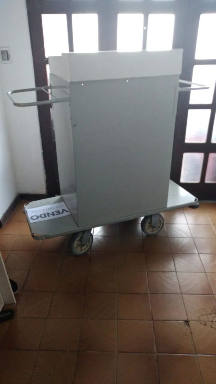 Carrinho camareira  - Foto 2