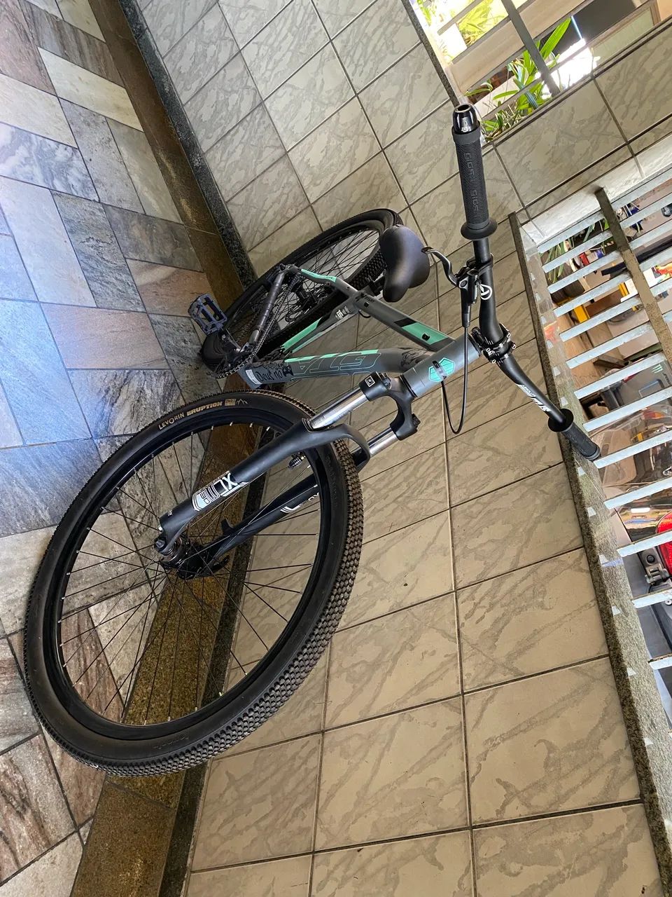 Bicicleta GTA Muito Nova - Pronta Pra Andar - Aro 29 - Foto 6