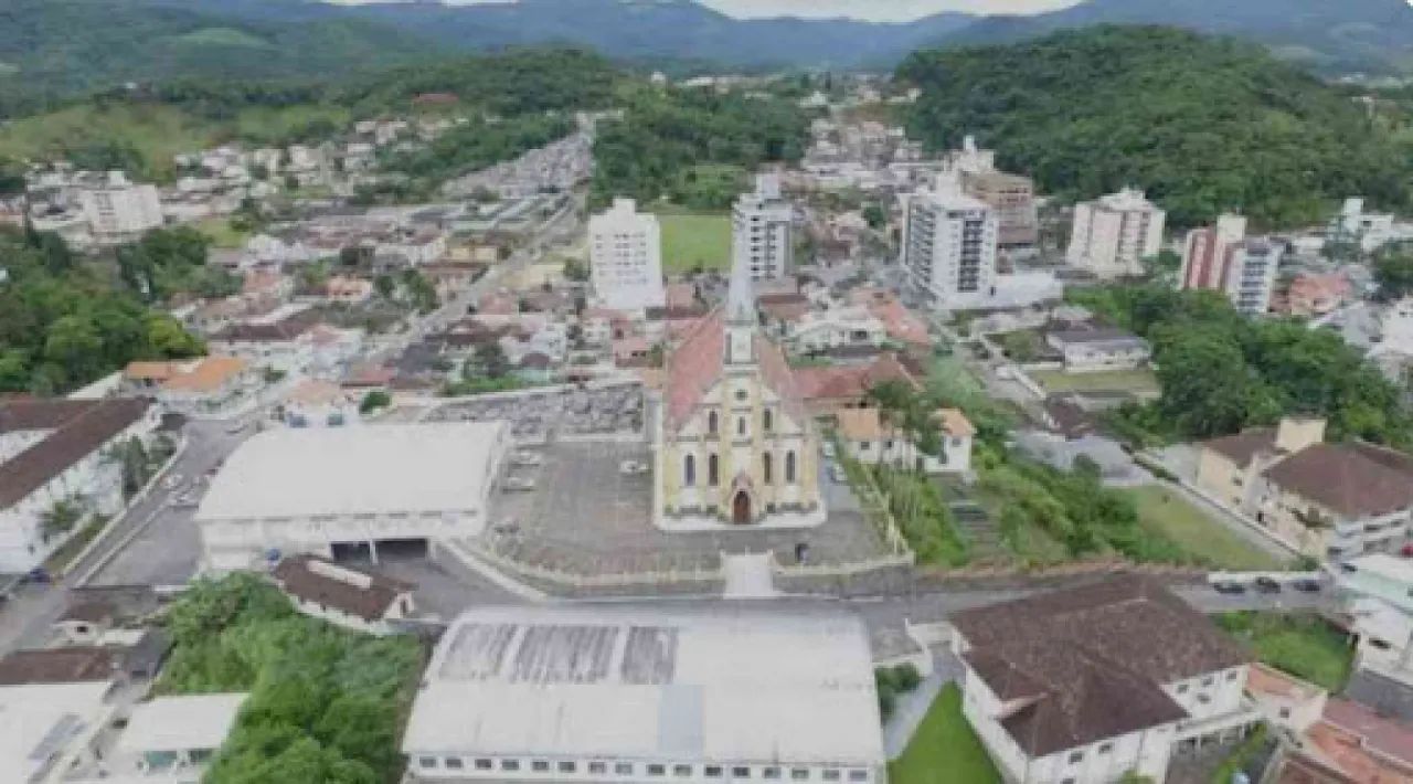 Terreno no Ed. Park Real Comercial - Sul do Rio
