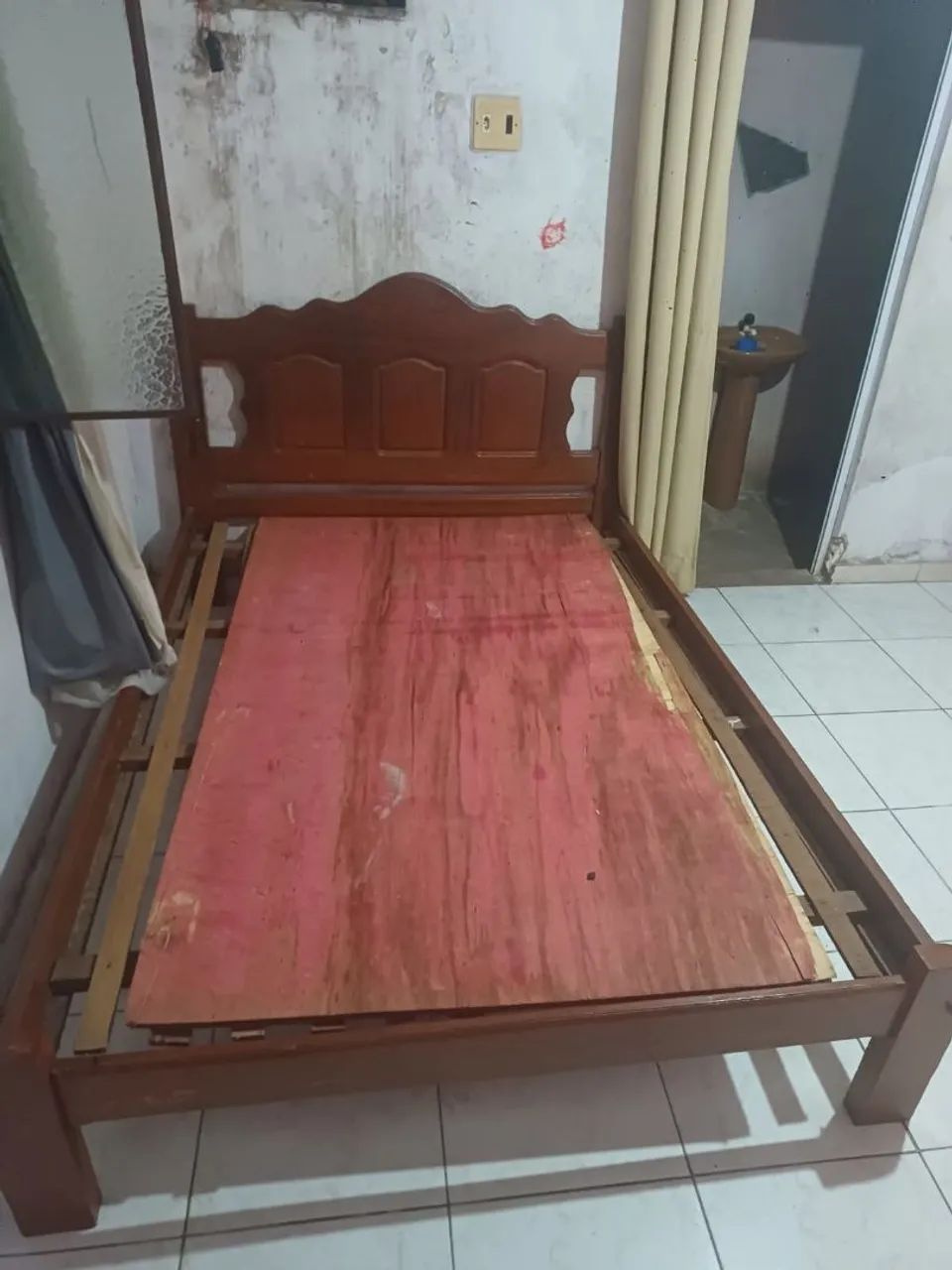 Cama de casal de madeira - Foto 2