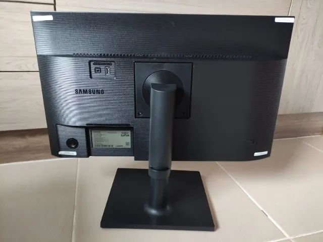Monitor Samsung Odyssey G30 - 24" - 144hz - Foto 3