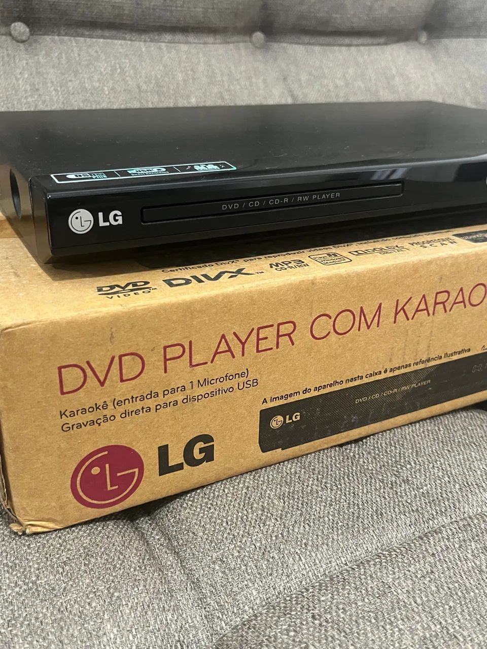 DVD com karaokê LG entrada RCA